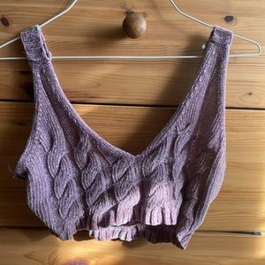 This is a Forever21 crop top. Size Small. Barely worn and super comfortable.